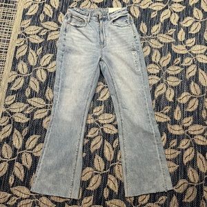 Brand: American Eagle Size: 4 color: light denim